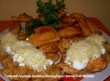 Csirkemell vargányás bundában,burgonyaforgács körettel
