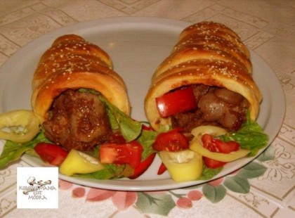 Tölcséres,csirkemájas a tökéletes vacsora, ezzel biztos sikert aratsz! :)