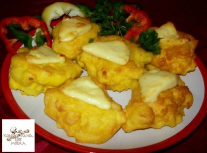 Királyné sajtos-tojásos burgonyája