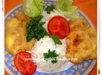 Sertésszeletek tejfölös bundában