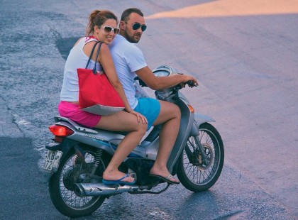 Borsos árat kért a szálloda igazgatója egy fiatal pártól, nem fogod elhinni, hogy a feleség miként oldotta meg a kényelmetlen problémát!