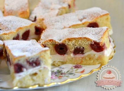 Kevert túrós-meggyes süti