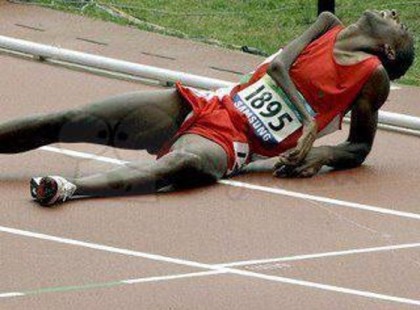 Egy megtörtént eset. Néhány évvel ezelőtt az egyik paraolimpiai játékokon 9 atléta (akik mind mentálisan, vagy fizikailag sérültek) felálltak a 100 méteres futás startvonalához.