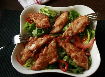 Fokhagymás csirkemellcsíkok, különleges panírban! Nagyon nagyon ízletes!!