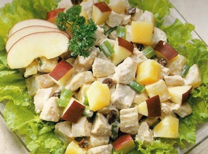 Hawaii csirkesaláta könnyed falatok! Még a pasik is szeretik! :)