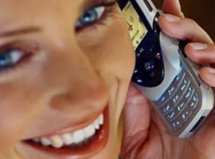 Telefonhívás érkezik Istenhez: - Halló, jó napot kívánok! Beszélhetnék Istennel? - Jó napot! Kapcsolom!