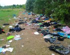 Röszke......2015........augusztus......kedves naplóm.......a migránsok jönnek.....jönnek.......jönnek.........szemetelnek, ide szarnak a hazánk igaz földjére........hazám, még tartalak, védlek, óvlak, mert az enyém vagy, a mienk vagy, a Magyaroké vagy....még.....felesküdtem, hogy megvédelek, akár az életem árán is......hívom a hét vezérünket: ÁLMOS, ELŐD, OND, KOND, TAS, HUBA, TÖHÖTÖM!!!! Hívom ATTILÁT, az Isten ostorát!!! Segítsetek..... -osztani ér-