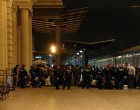 Vonatot foglaltak a migránsok.