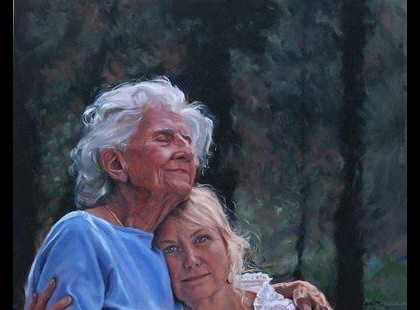 Eljön az az idő, amikor viszonoznod kell azt, amit neked nyújtott egykor az édesanyád. Eljön majd az az idő, amikor nem is kell mást tenned, csak őt szeretned. S ezzel együtt neki adni a jelenléted, a kedves ölelésed, az iránta érzett hálával teli szíved, a neki szánt nevetésed, a vele kapcsolatos összes jóérzésed, a gyermeki kedvességed, és amit tőle megtanultál, a türelmed. Nem kell hát mást tenned, csak szeretned, és amennyiszer csak lehet, ráirányítani a figyelmed. Nem tudhatod, hogy meddig lesz veled. Így hát, most kell ezeket megtenned! Később ugyanis már nem lesz erre lehetőséged. Most viszont még ott van melletted, és te mellette, s már mást nem is szeretne, csak, hogy ameddig még lehet, légy az ő szeretett gyermeke. (Lippai Marianna)