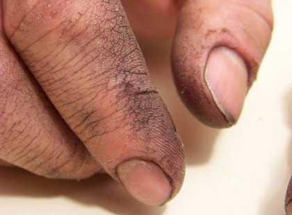 A KOVÁCS Egy fiatalember jelentkezett állásra egy nyomtatással foglalkozó nagy cégnél. Már túl volt az első meghallgatáson és most az igazgatóval kellett találkoznia. Az igazgató átnézte a róla szóló jegyzetet, amely kiváló volt. Majd megkérdezte: