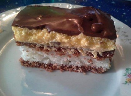 Bounty szelet, ami jobb, mint a bolti és sokkal többet készíthetünk belőle :)