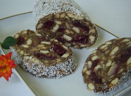 Meggyes kókuszos keksz szalámi – a kedvenc édességünk, mámorító finomság!!