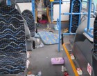 Bontatlan pelenkák ,borzalmas mocsok, szemét mindenhol... Itt az egyik busz belseje amivel a migránsokat szállították.