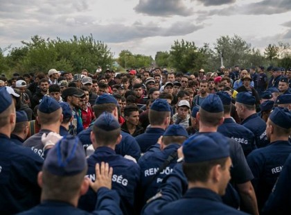Azok a Szigetvár és környéki rendőrőrök akik Röszkénél védték a hazámat nálam ingyen ebédelhetnek