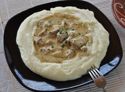 Tárkonyos mustáros sertéscomb – a hús mámorító és a szósz is fenséges!