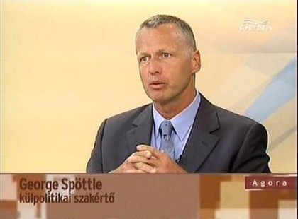 Georg Spöttle: Ha ezek a fiatal kisportolt férfiak egyszer fegyvert fognak ellenünk, akkor Isten irgalmazzon Európának!