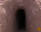 25 éve elszigetelte magát a sivatagba. Eláll a lélegzeted, ha meglátod mit rejt magában ez a barlang!