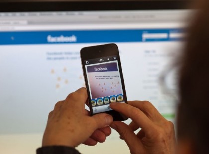 Így szedi el a pénzed a Facebook