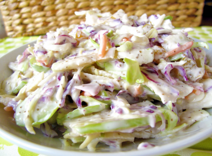 Joghurtos káposztasaláta – fűszeres finomság, amiből képtelenség túl sokat készíteni!!