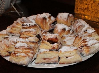 Igazi hájas tészta szilvalekvárral – gyermekkorunk egyik kedvenc sütije!