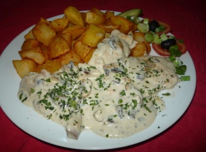 Gombás fokhagymás csirkemell – csábító tejszínes szósszal! Fejedelmi!!