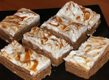 Bámulatos krémes karamellszelet! Mindenkit elcsábít ez az édes finomság!