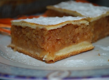 Csodálatos almás béles – jó sok töltelékkel! Vidékies finomság, lélekmelengető sütemény!