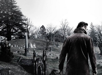 Síromnál sírva meg ne állj; Nem vagyok ott, nincs is halál.