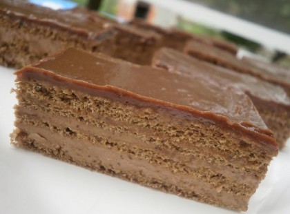 Mámorító csokiszelet – annyira csokis és annyira finom! Szinte kiabál, hogy kóstolj meg!