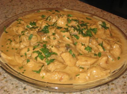 Mámorító mustáros tejfölös csirke – odáig lesz tőle a család!