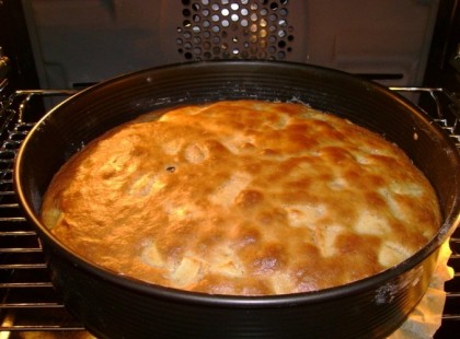 Pénztárca kímélő almás mazsolás pite! Olcsó és fenséges sütemény!