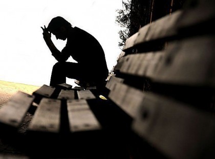 Egy rossz kapcsolatból kimenekült ember ritkán talál magának másik társat. Nemcsak azért, mert sérült, hanem azért is, mert torz még a lelke. Hordozza még a ki nem hevert méltatlanságok nyomait. Hosszú ideig még 