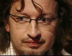 Őszintének lenni, azt mondják, nehéz. Az emberek nem mernek őszinték lenni, mert úgy tartják, akkor sérülnek. Én az őszinteséget fegyverként használom a mindennapok kommunikációjában. Ha hazudnék magamnak, akármilyen dolgommal kapcsolatban, akkor hazugságot sugároznék az engem körülvevő emberek felé is. Tehát az engem körülvevő emberek is főleg ilyenek lennének. Ez nekem rövid távon lehet jó, hosszú távon azonban nem. Azzal ámítanám magam, milyen sok jò ember vesz körül... Csernus Imre