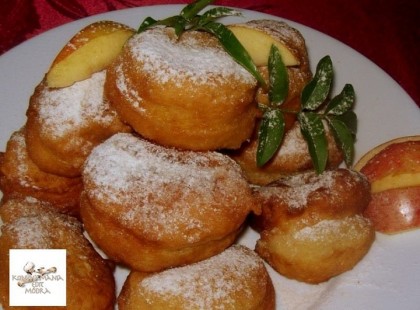 Kevert almafánk egy darab sem marad meg módra :)