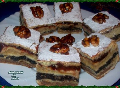 Mint nagyanyáink diós mákos bejglije, almás pitéje és zserbója lenne egybegyúrva. Eszméletlen finom, nagyon laktató, beragyogja az ünnepi asztal fényét. Íme a tökéletes Flódni receptje