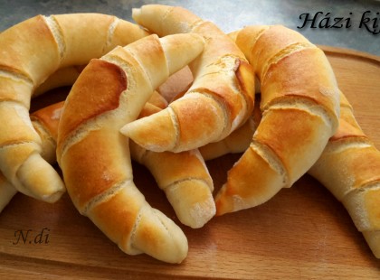 Házi kifli receptje