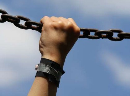 Kiút a kapcsolatfüggőségből – miért ne félj az egyedülléttől