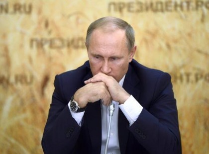 Vladimir Putin tegnap két lehetséges utat vázolt fel az Európai unió számára