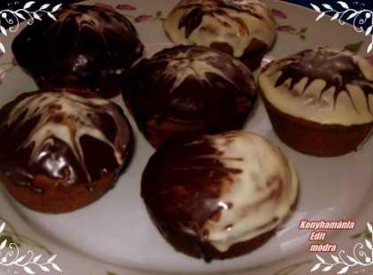 Nagyon finom túrós-csokis muffin. Fekete-fehér muffin( Csokis-túrós)