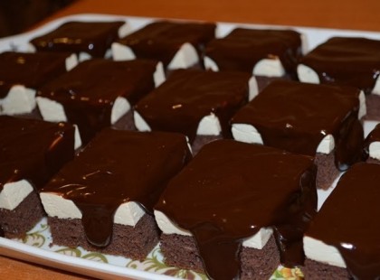 Citromhabos négerkocka, ez a finomság maga az édes kínzás! Fel tudnék falni egy fél tepsivel belőle!