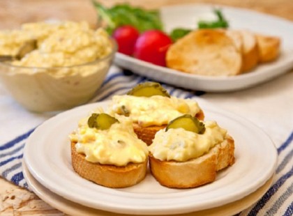 Lilahagymás tojáskrém – olyan finom volt, mint a csuda :-)