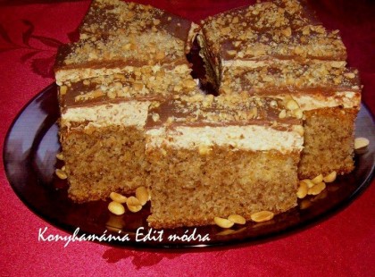Nagyon finom sütemény,tele minden jóval. Saját találmány,ezért az én nevemet kapta a süti. Edit szelet