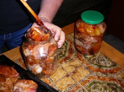 Sült hús zsírban eltéve az évszázadok óta bevált módszer