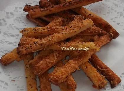 Zsírral készült tökéletesen ropogós sajtosrudak receptje