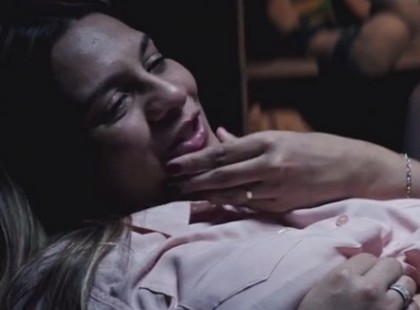 Kivizsgálásra megy a vak kismama. Az orvos megdöbbentő dolgot tesz. – VIDEÓ