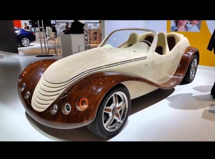 Csodájára jár a világ: székely mester autója kőrisfából! Érdemes megnézni, kívül-belül gyönyörűség! (videó)