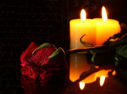 Lassan itt a Karácsony, gyertyát gyújtunk szépen,