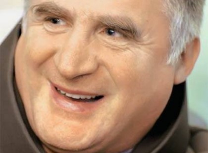 Jó pár évvel ezelőtt elhívtak Vajdahunyadra, egy szegényházba