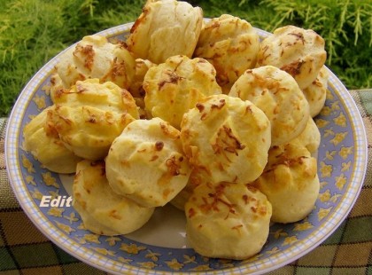 A tökéletes sajtos, tejfölös pogácsa