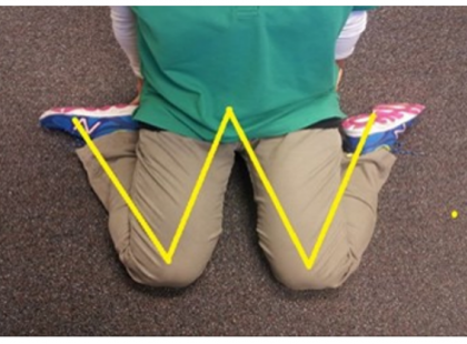 HA MEGLÁTOD A GYEREKEDET EBBEN A POZÍCIÓBAN, AZONNAL MONDD MEG NEKI, HOGY AZONNAL HAGYJA ABBA!